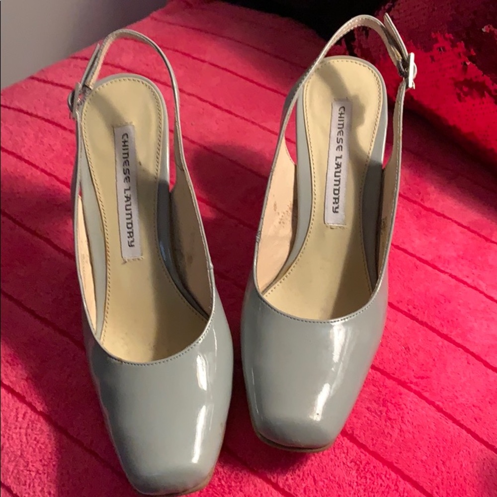 Gray patent sling back
